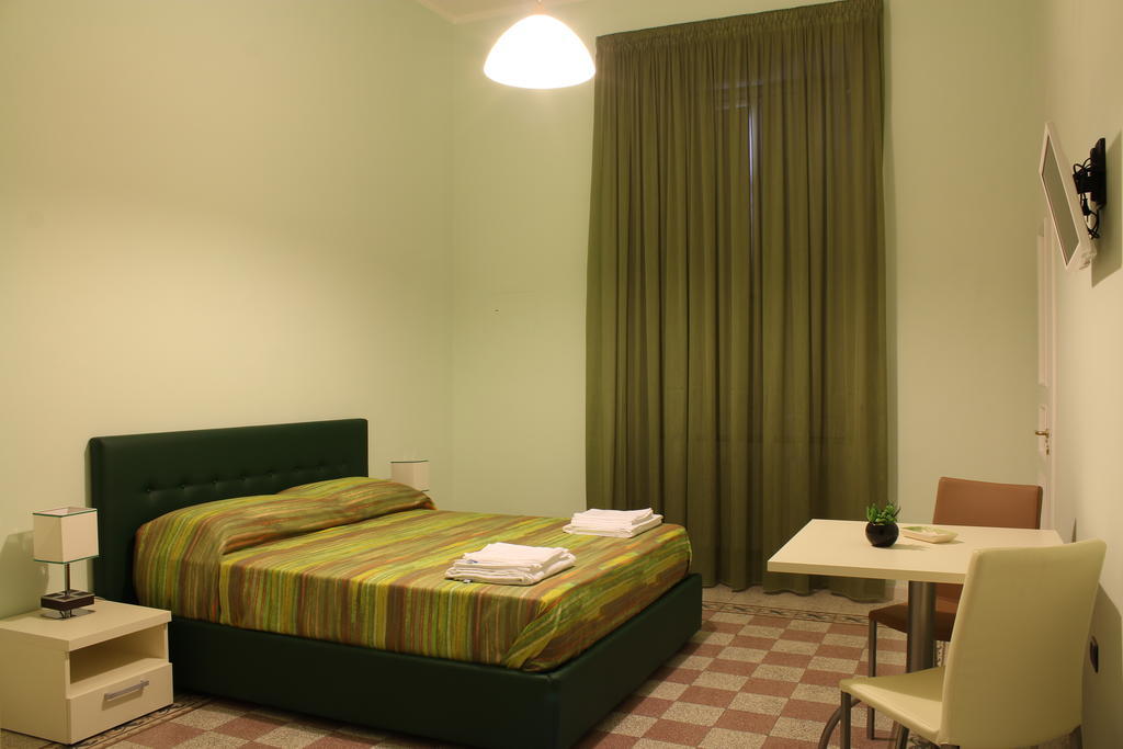 Bed & Breakfast San Francesco Salerno Phòng bức ảnh